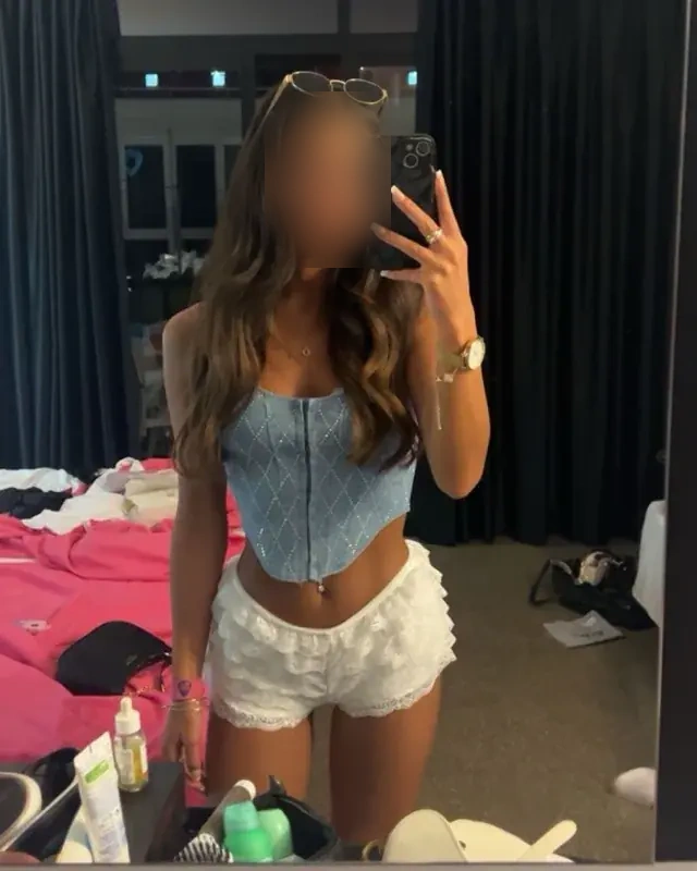 Vanessa - Image 2